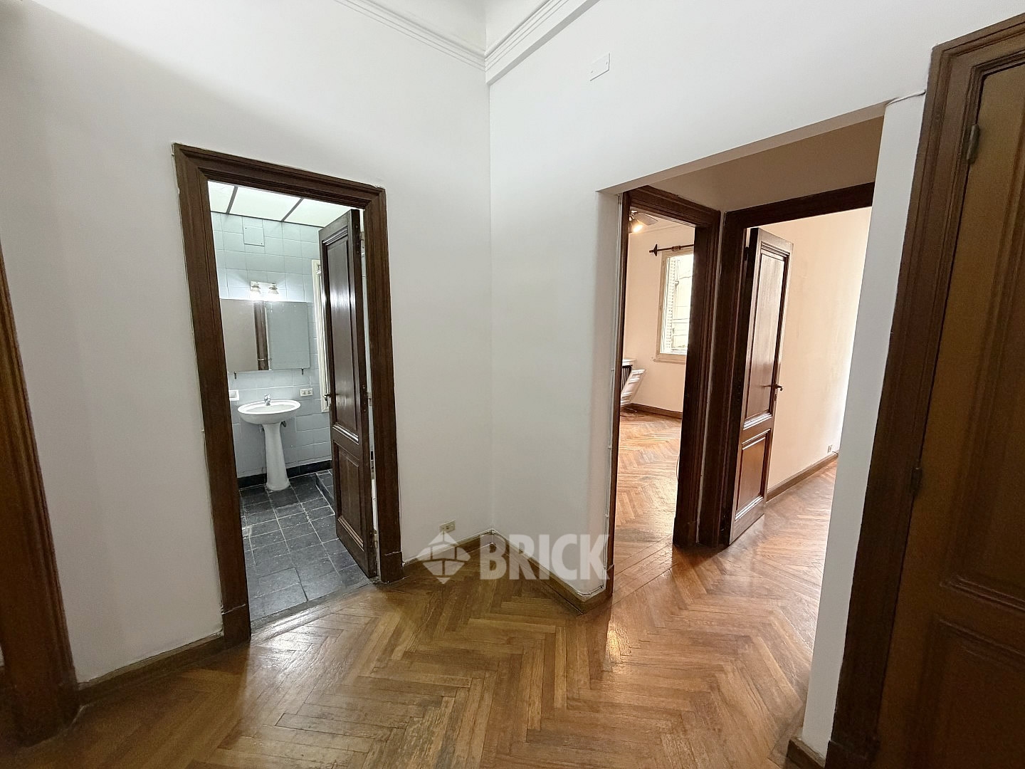 RODRIGUEZ PEÑA al 1300 Piso 1 7
