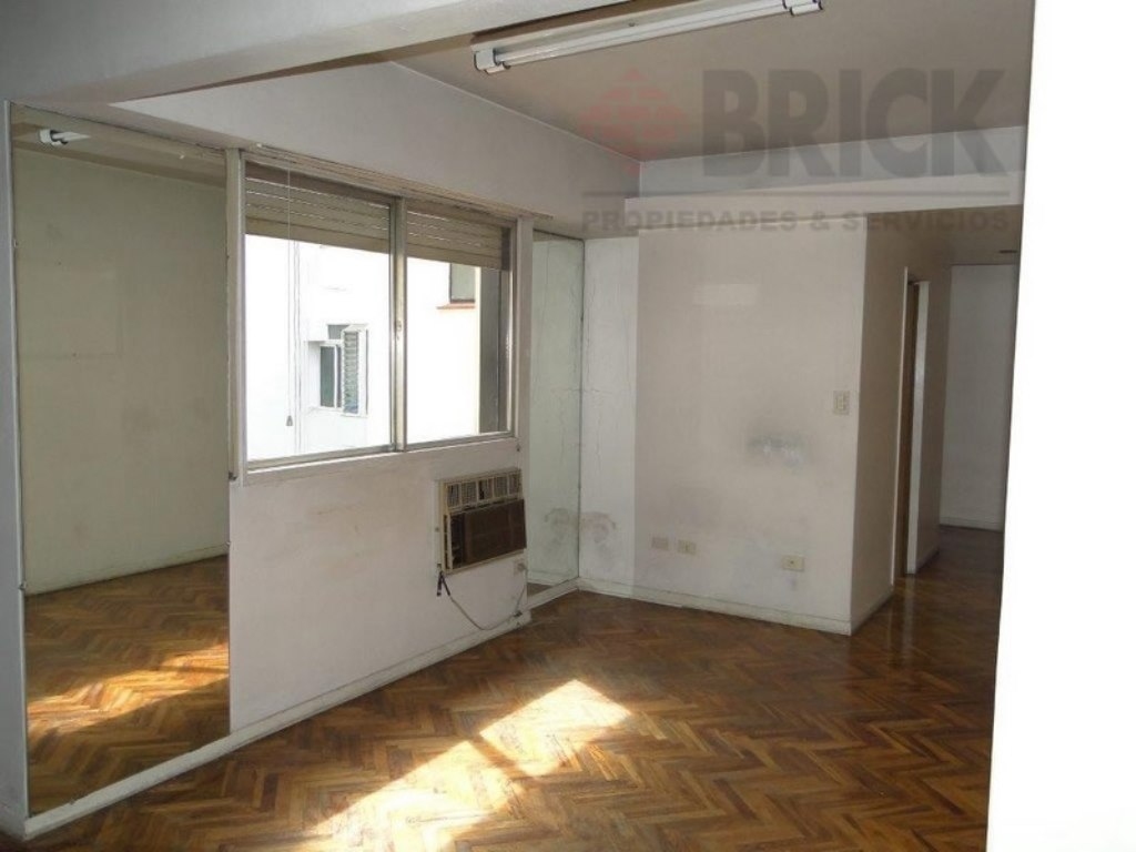 CHARCAS al 3100 Piso 8 3