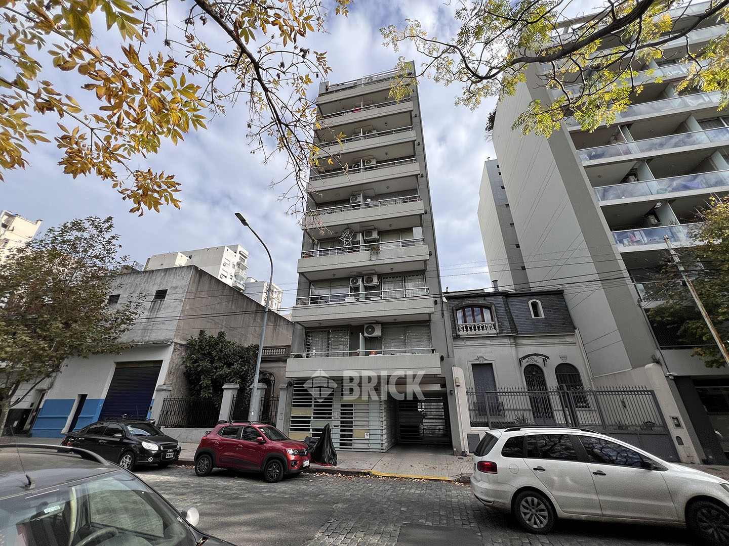 CARACAS al 1200 Piso 8 17