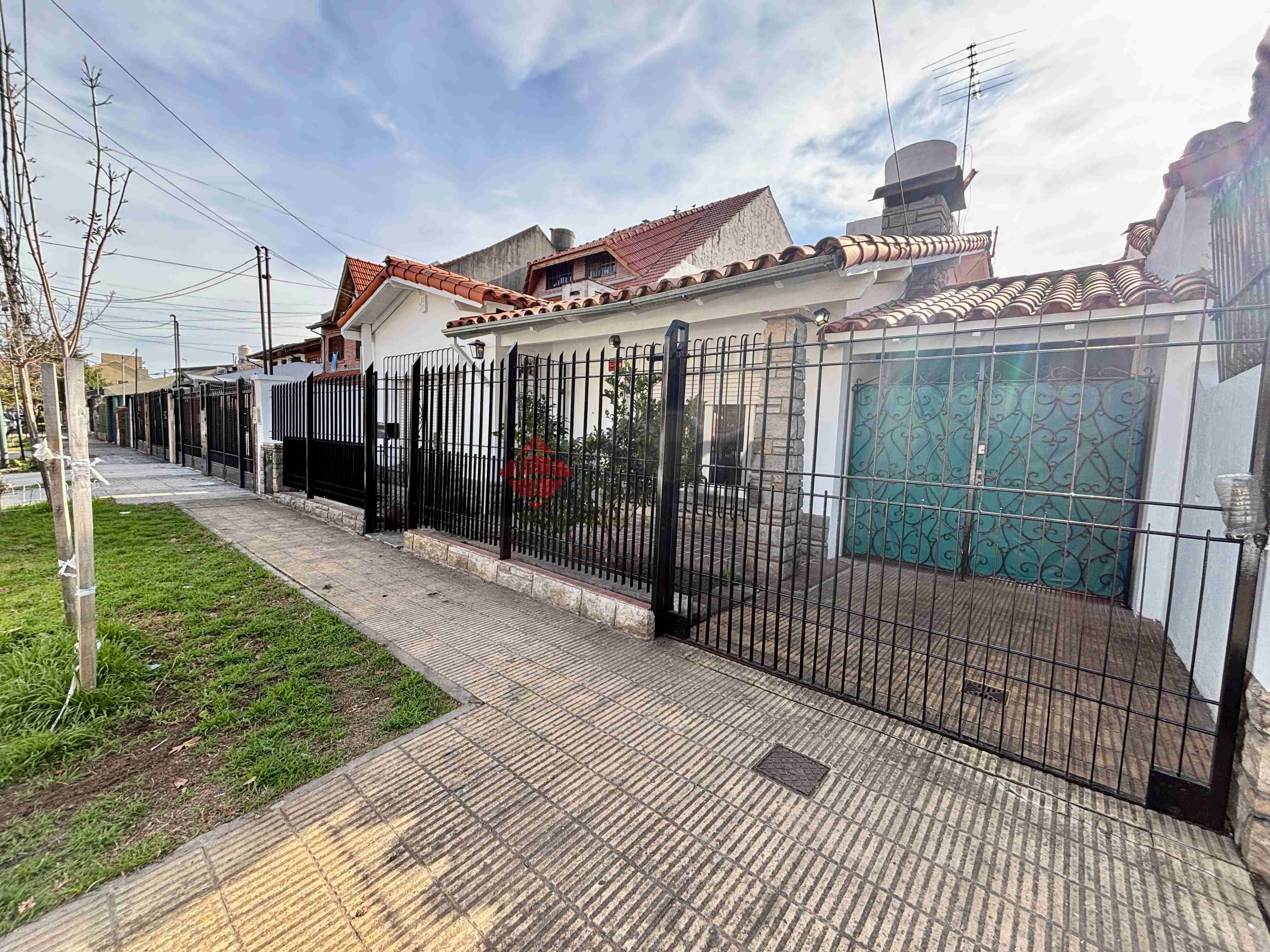RODRIGUEZ PEÑA al 1300 2